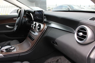 Mercedes-Benz C-Class 2020 - Estate 300e AUT9 AMG Line KEY-LESS GO COMAND CARPLAY image 15