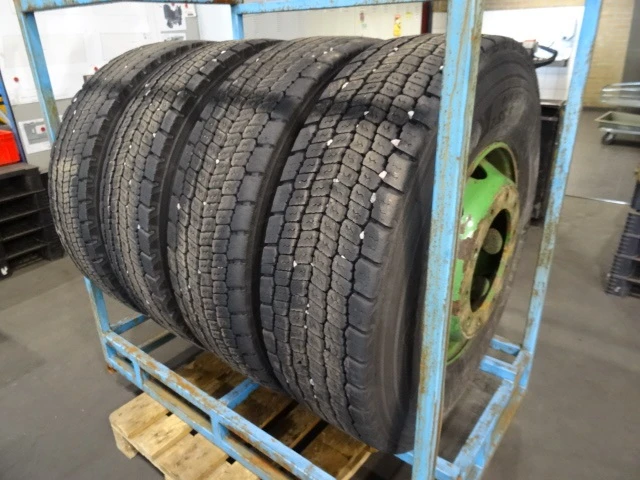 - Geen producent - - CONTINENTAL315/80 afbeelding 1