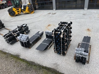 Palletvorken zware uitvoering Palletvorken zware uitvoering Diverse lengtes 150-240cm afbeelding 1 miniatuur