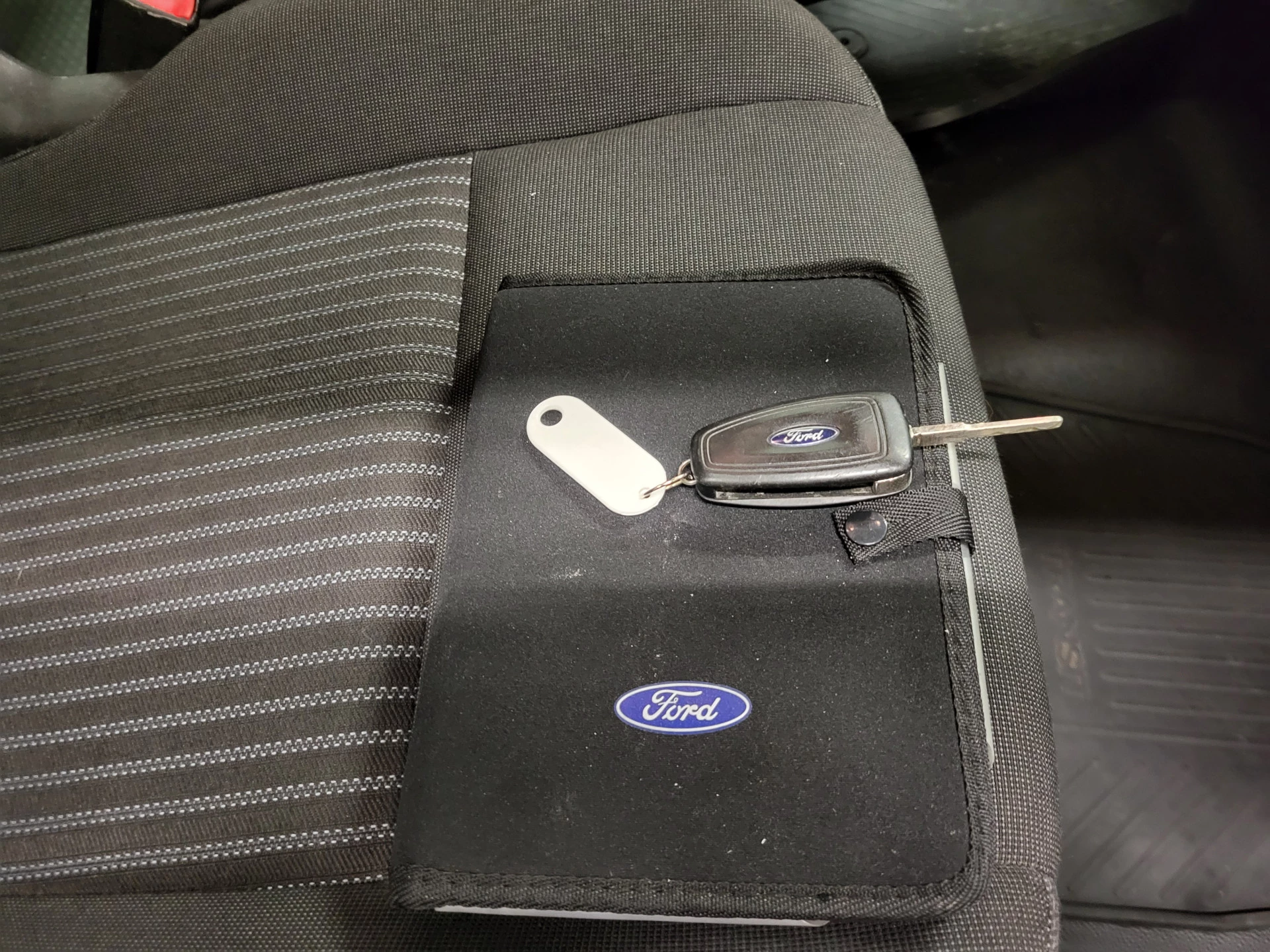 Ford Transit Custom 2013 - 2.2TDCI L2/H1 Dubbele Cabine Apk tot 19-11-2026! image 14