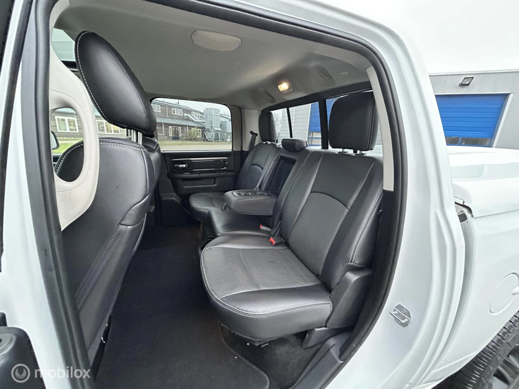 Dodge Ram 1500 2016 - Sport 5.7 V8 Crew Cab 6'4 lpg 4x4 Bild 17