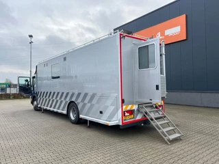 Scania P 2010 - P230 TOP: multifunct. ruimte met airco (camper?), 22kVA generator, hydr. steunpoten, beloopbaar dak, keuken, APK 10-2026 immagine 5