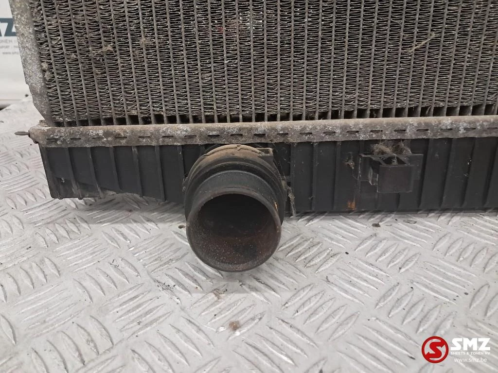 Iveco 2003 - Occ radiator Iveco afbeelding 3