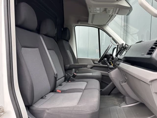 Volkswagen Crafter 2017 - 2.0 TDI 141 PK E6 / L4H3 / INRICHTING / IMPERIAAL + TRAP / 3 TONS TREKHAAK / CAMERA / AIRCO image 6