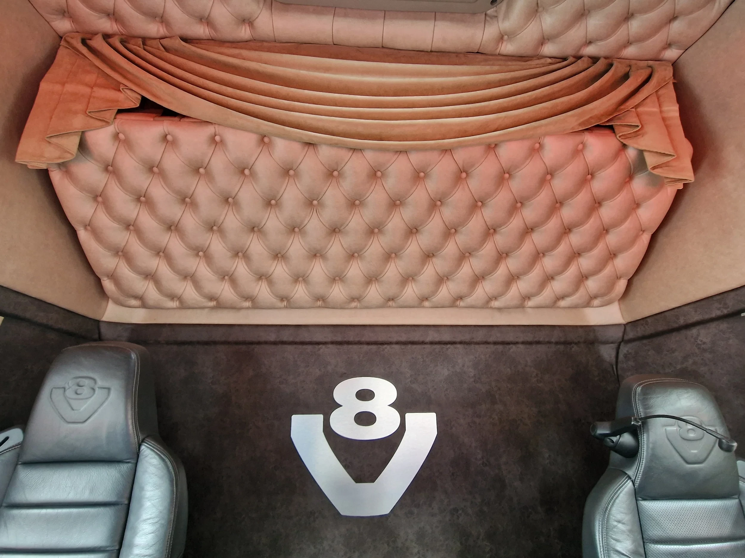 Scania T 2016 - T520 V8 6x2 - AJK Hooklift - New BUFFL interior - Retarder - Full air - Show truck Bild 38