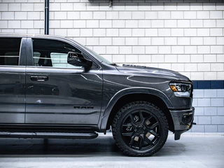 Dodge Ram 1500 2024 - Laramie Night Edition obrazek 8