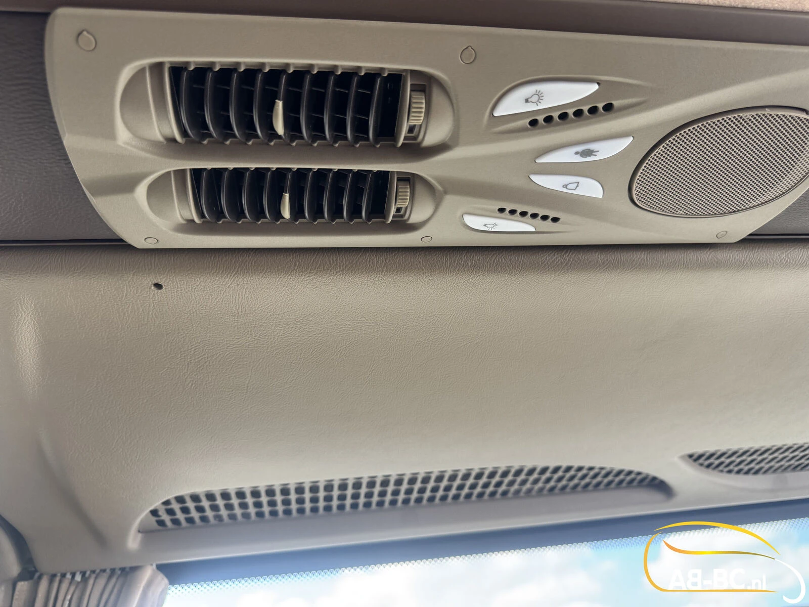 Iveco Magelys 51 Seats EURO 6 2016 image 44