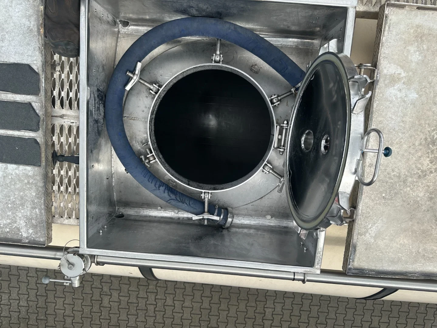 Feldbinder 1999 - LEBENSMITTEL / LEVENSMIDDELEN / FOOD / 33.500L / 3-COMP / PUMPE / LIFTACHSE obrázek 56