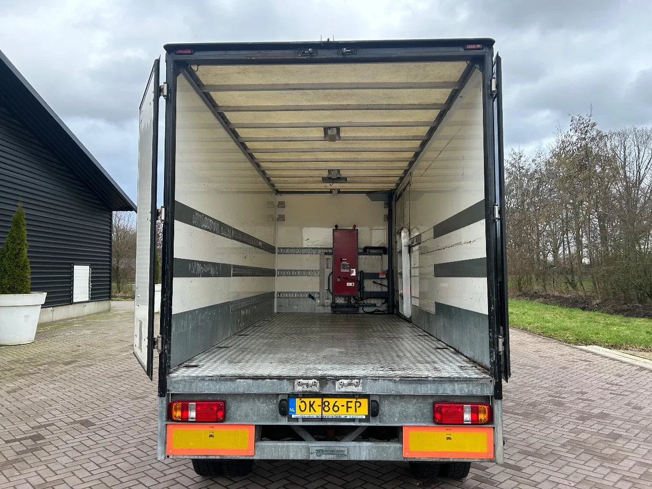 Veldhuizen 2008 - BE OPLEGGER 5.5 TON MET LAADLIFT 550KG imagen 9