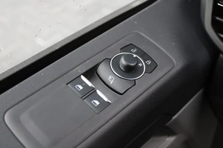 Ford Transit Custom 2025 - 320 2.5 PHEV L2H1 Limited 232pk - 2x Schuifdeur - Trekhaak - Stoel/Stuurverwarming - Keyless - Rijklaar zdjecie 18