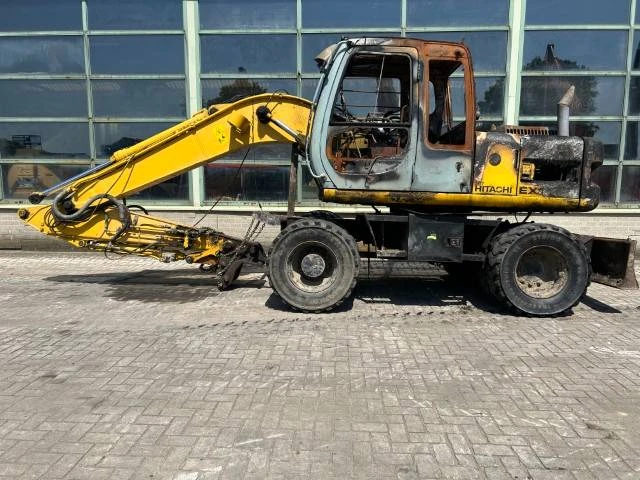 Hitachi 2002 - EX 135 W image 1