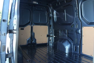 Renault Master 2024 - T35 2.0 dCi 170pk L2H2 Extra - 2x Schuifdeur - Navigatie - Blind Spot - Camera - Stoelverwarming - Verwarmde voorruit - Rijklaar immagine 6