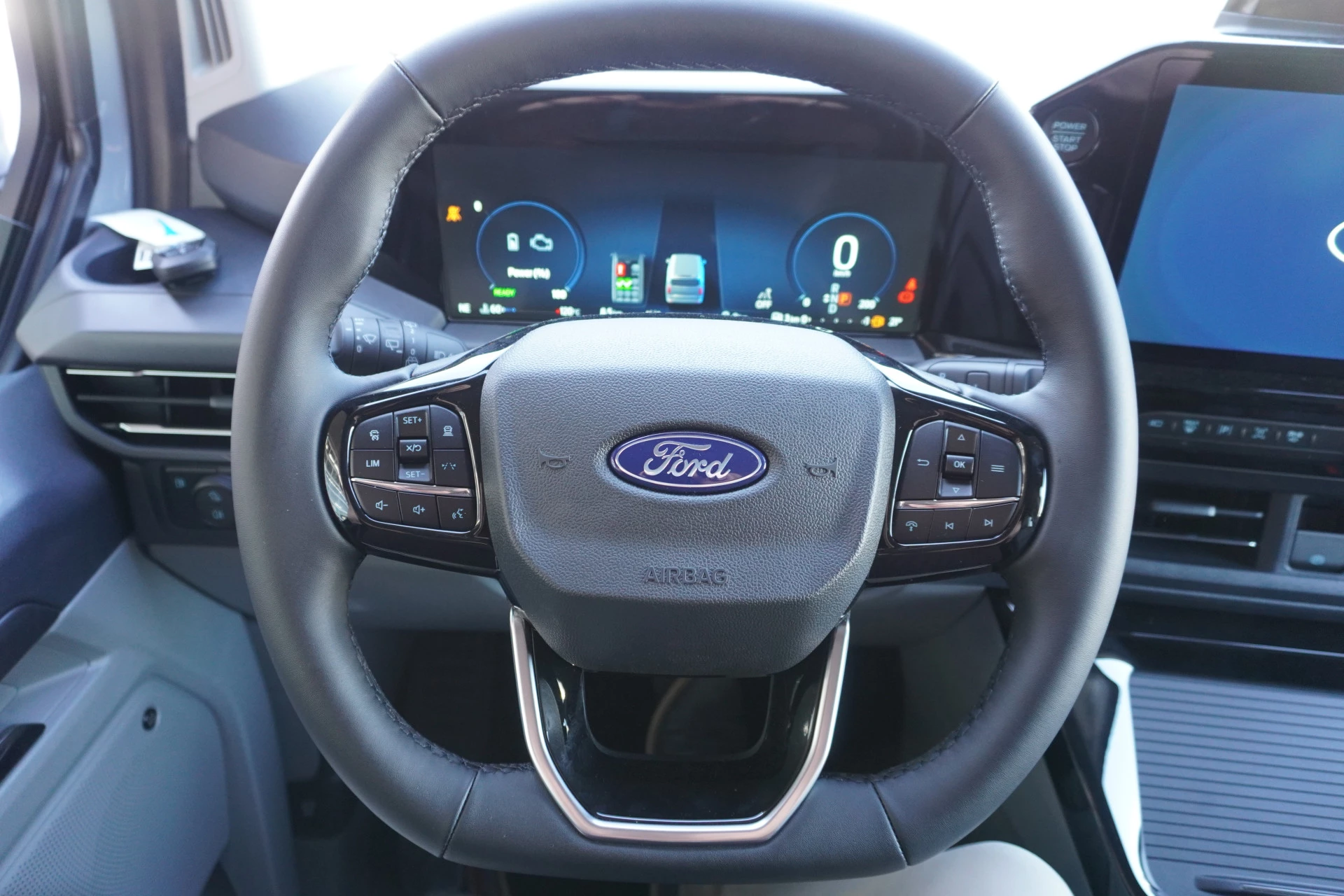 Ford Transit Custom 2026 - 340L 2.5 PHEV 233PK L2H1 Titanium X 8 Persoons PHEV Automaat obrázek 18