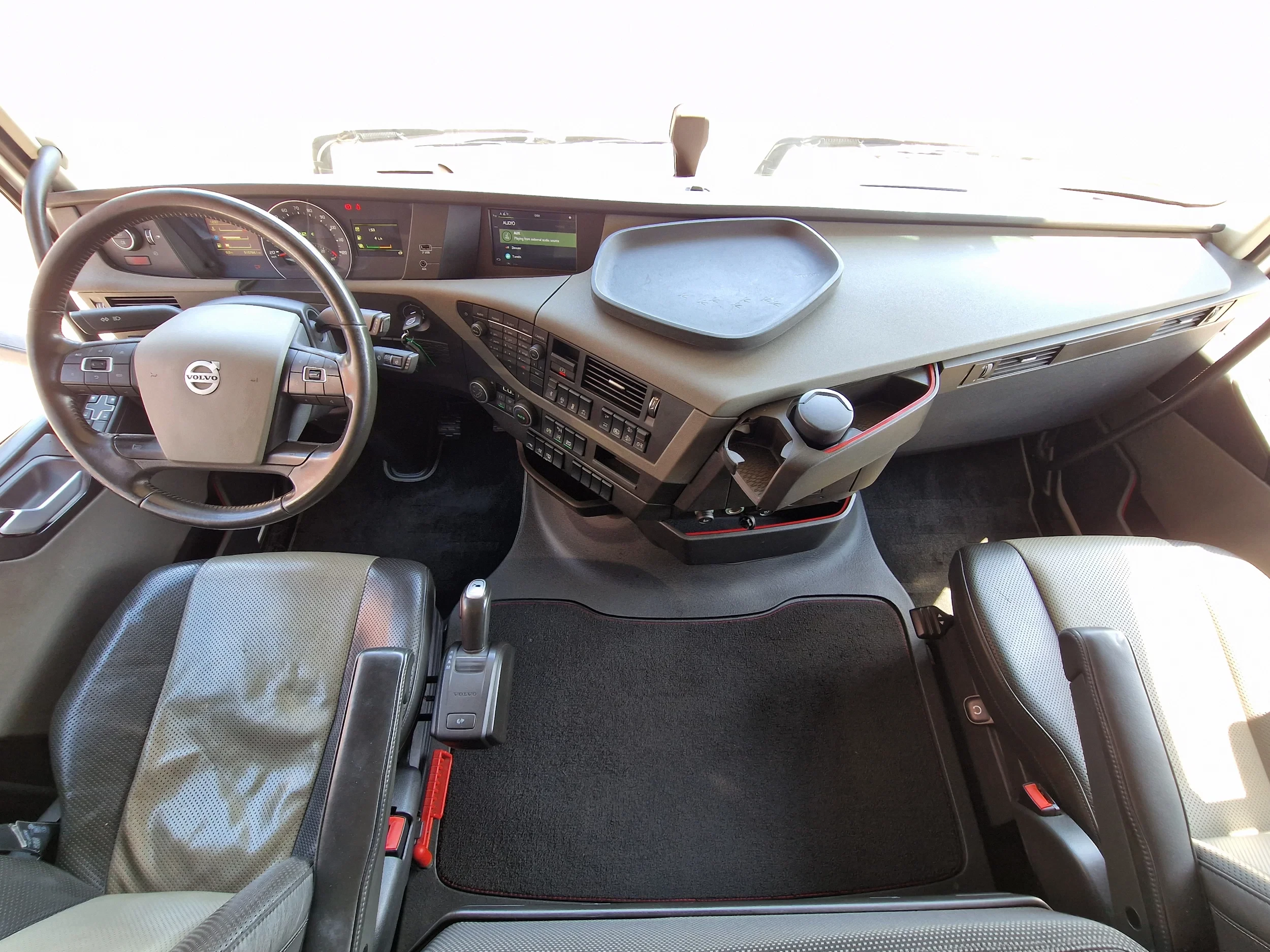 Volvo FH 2019 - 13.500 Globetrotter 6x2 - Retarder - Full air - 3.20 WB - Low KM - Bild 17