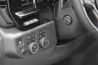 Chevrolet Silverado 2024 - 6.2 ZR2 image 16