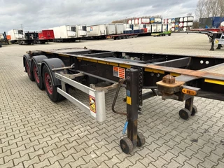 Burg N/A 2012 - 25X 20FT ADR (EX/II, EX/III, FL, AT) Chassis, Empty weight : 3.690kg, SAF INTRADISC, 2x Liftaxle, NL-chassis obrazek 12