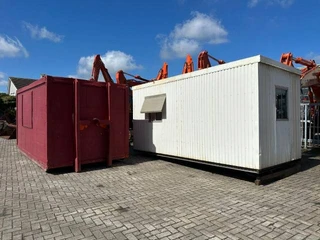 - Kantorunit Wit en rod for sale