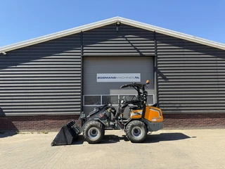 Giant G2700 X-TRA HD+ minishovel / kniklader 2024 350 uur 2024 imagen 1 miniatura