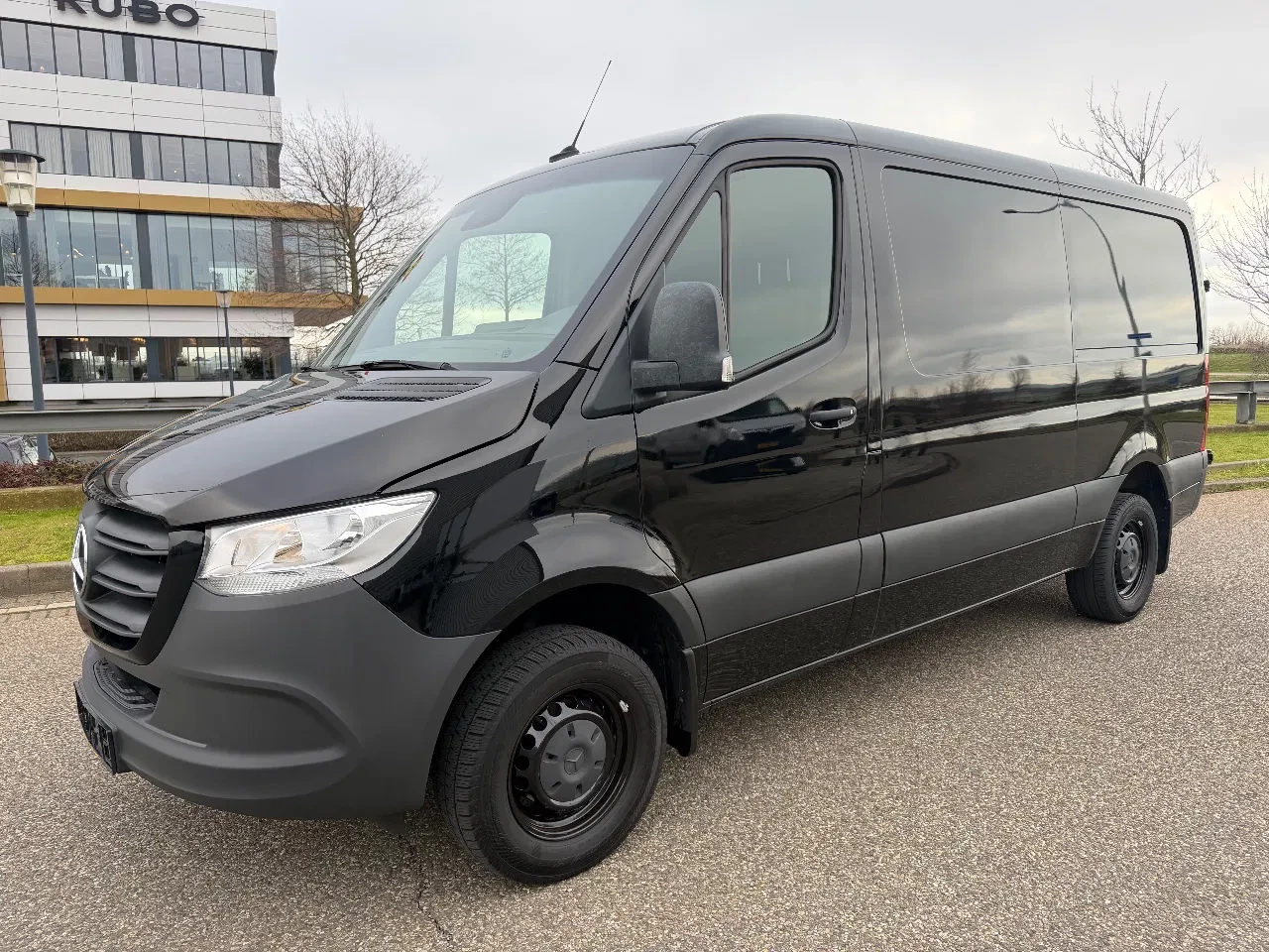 Mercedes-Benz Sprinter 2022 - 317CDI L2H1 Automaat Airco Trekhaak Applecarplay EURO 6 116000KM obrázek 2