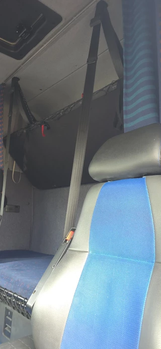 Volvo FH 1996 - 16 Very beautiful Volvo FH16 520, lots of horsepower, pulls like crazy obrazek 18