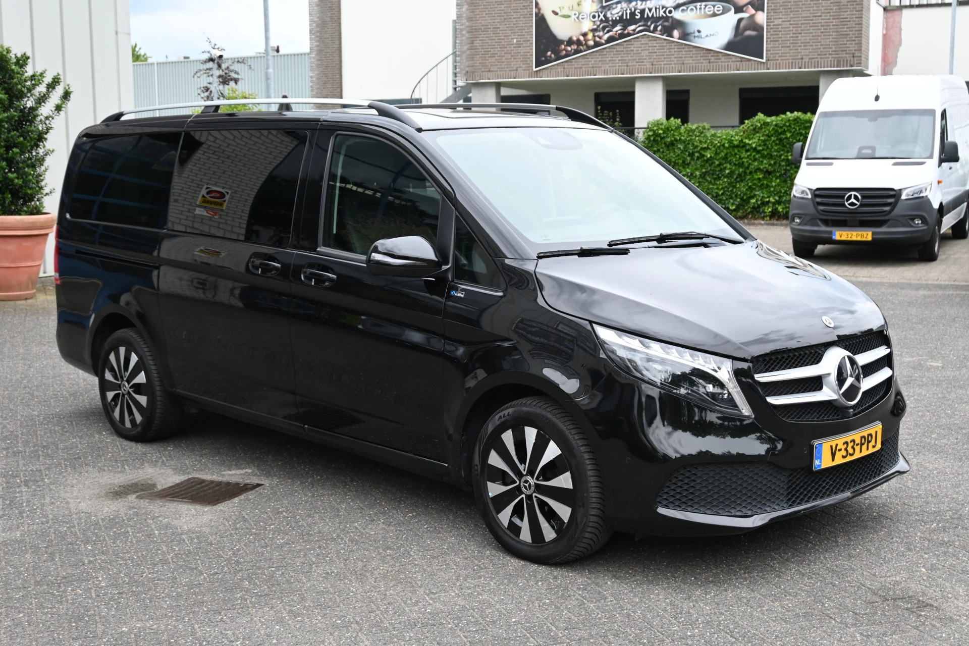 Mercedes-Benz V-Class 2024 - 250d L2 DC Bild 13