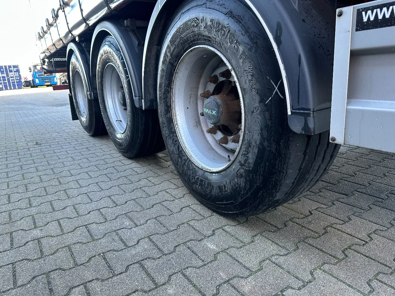Pacton 2020 - nieuwe zeilen / alu zijborden + planken / hardhouten vloer / NL-trailer / APK: 08-2026 imagen 22