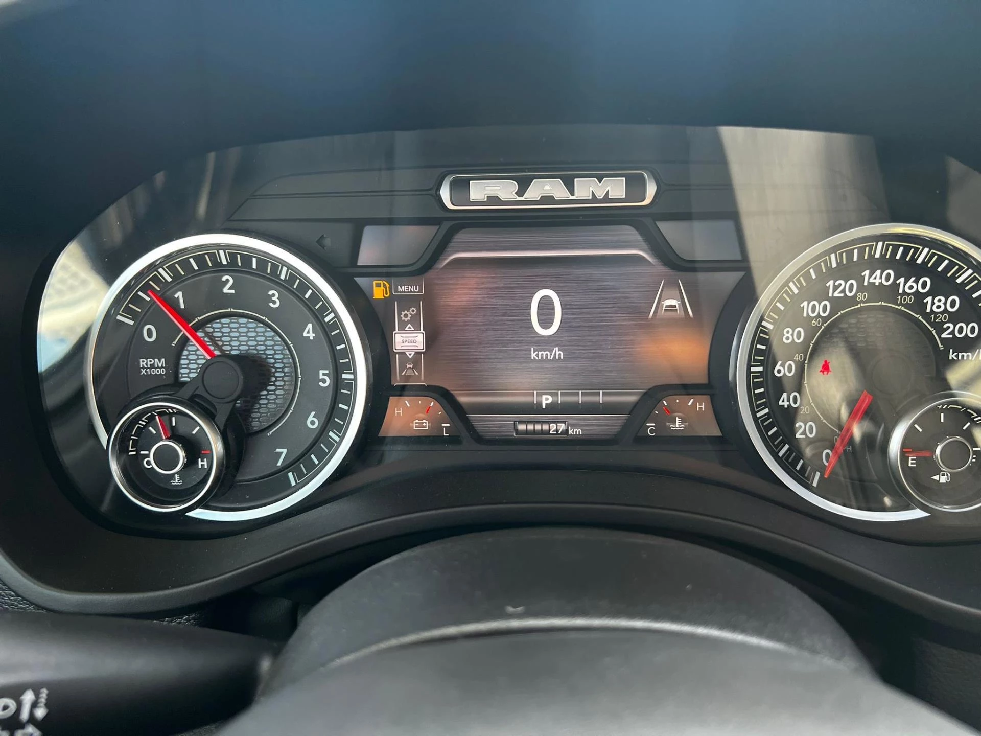 Dodge Ram 1500 2024 - 2025 Laramie Sport Twin Turbo nu in de showroom ! afbeelding 11