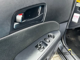 Hyundai i30 2010 - 1.4i Active Cool / apk 3-2027 imagem 8