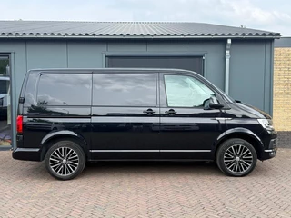 Volkswagen Transporter 2018 - 2.0 TDI Bulli 150PK Leer Carplay PDC 18'' Recent Onderhoud bild 3