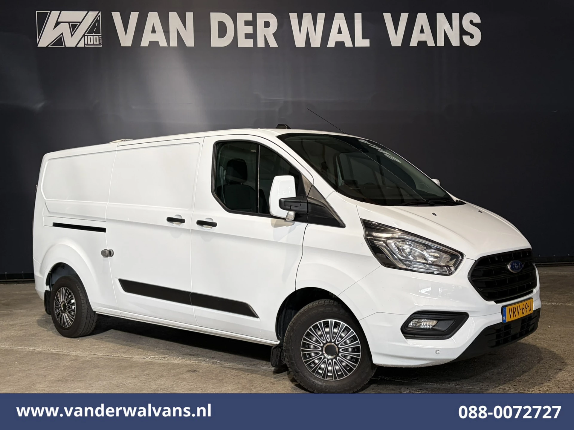 Ford Transit Custom 2022 - 2.0 TDCI 130pk L2H1 Euro6 Airco | Camera | Apple Carplay | LED | Cruisecontrol | 2800kg Trekhaak image 1