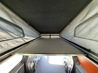 Peugeot Expert 2022 - 2.0 BlueHDI 145 PK / FIXXTER HEFDAK / THULE LUIFEL / ZONNEPANELEN / DRAAISTOELEN / GRIJS KENTEKEN / CAMERA immagine 18