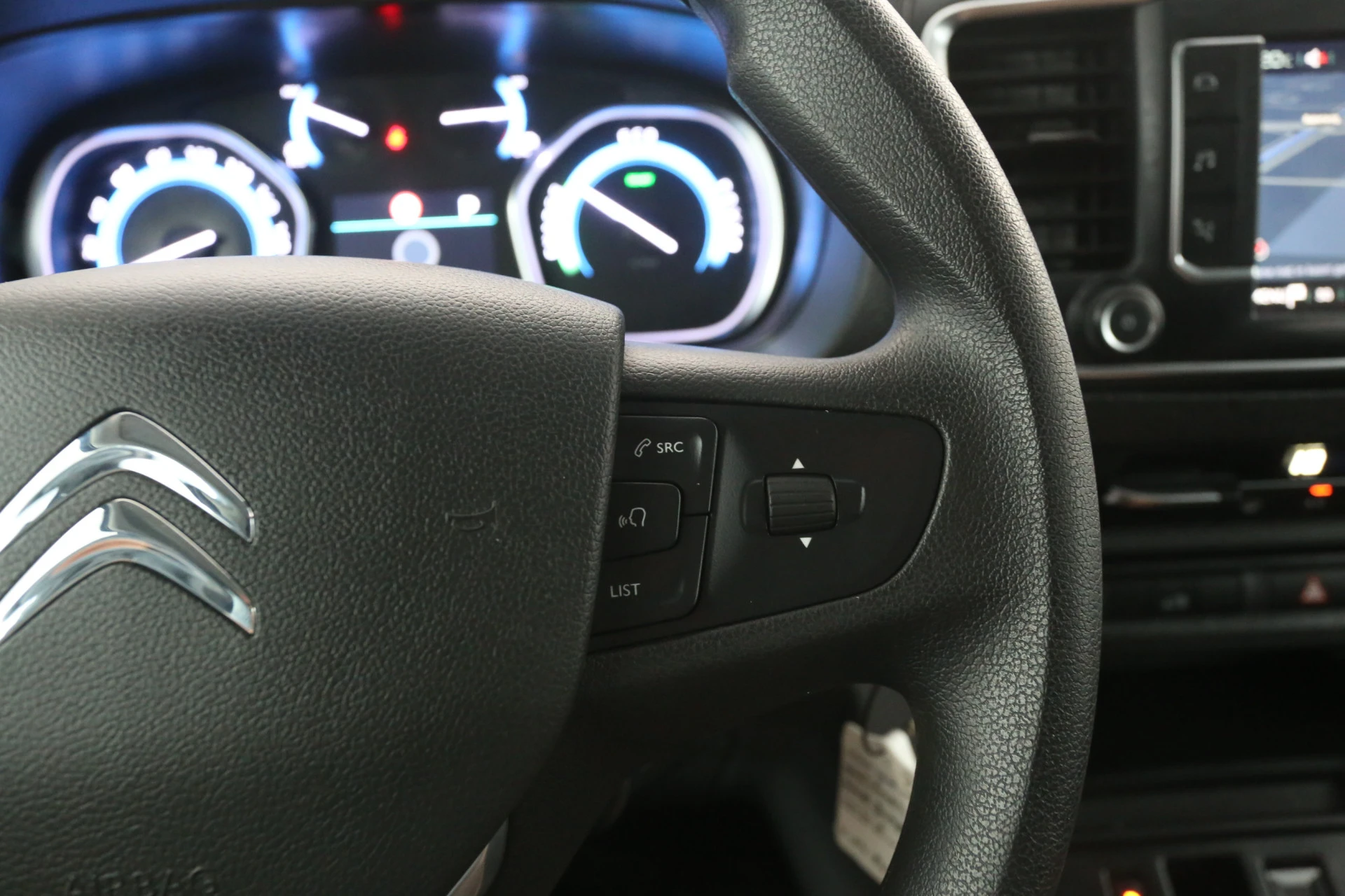 Opel Vivaro-e 2024 - Citroën e-Jumpy 75 kWh L3H1 afbeelding 18