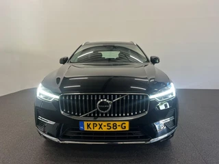 Volvo XC60 2022 - 2.0 T6 Plug-in hybrid AWD Core Bright afbeelding 2 miniatuur
