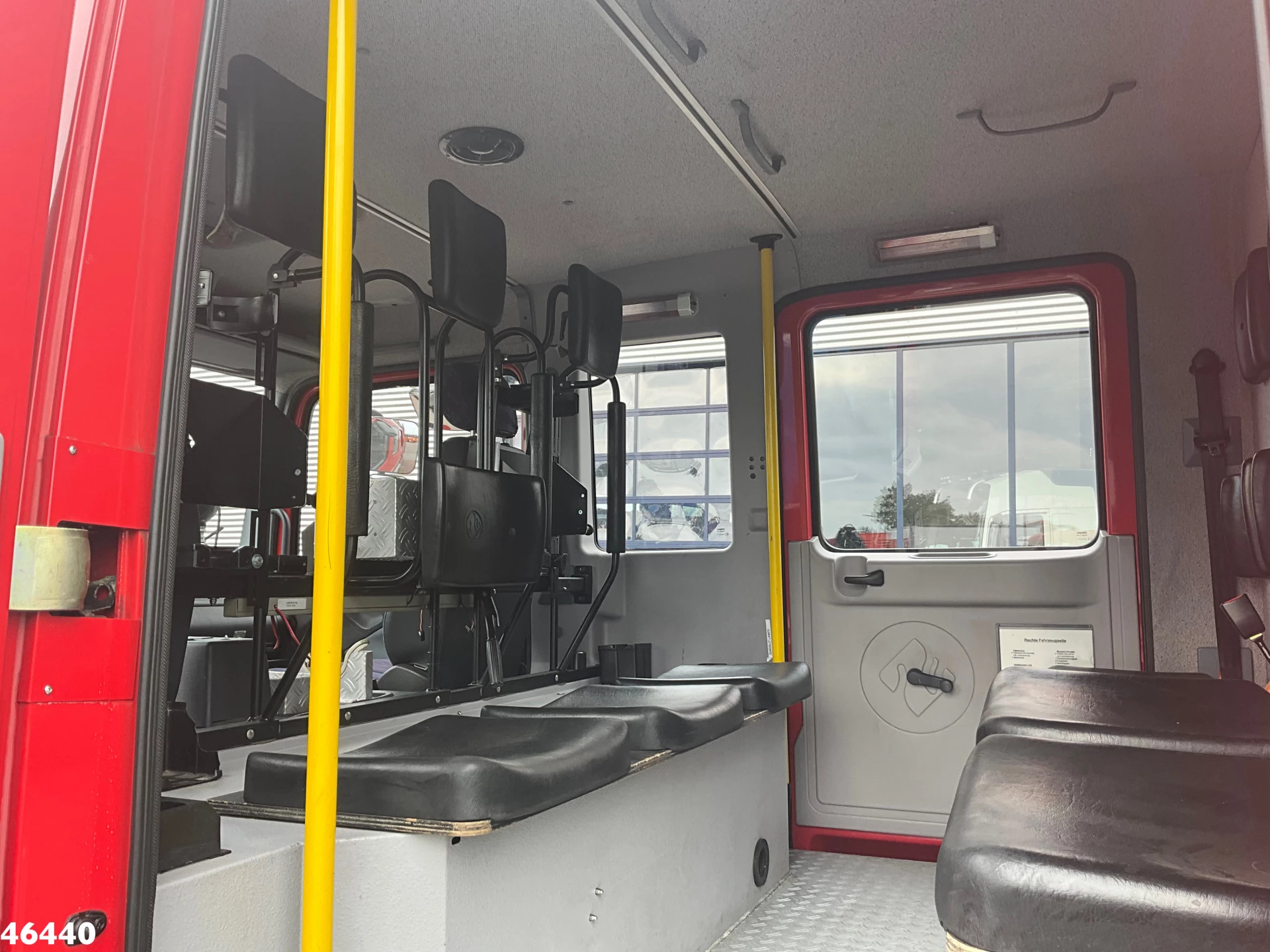 Mercedes-Benz Atego 2002 - 918 4x4 ZIEGLER Brandweer / materiaalwagen Just 20.105 km! image 11