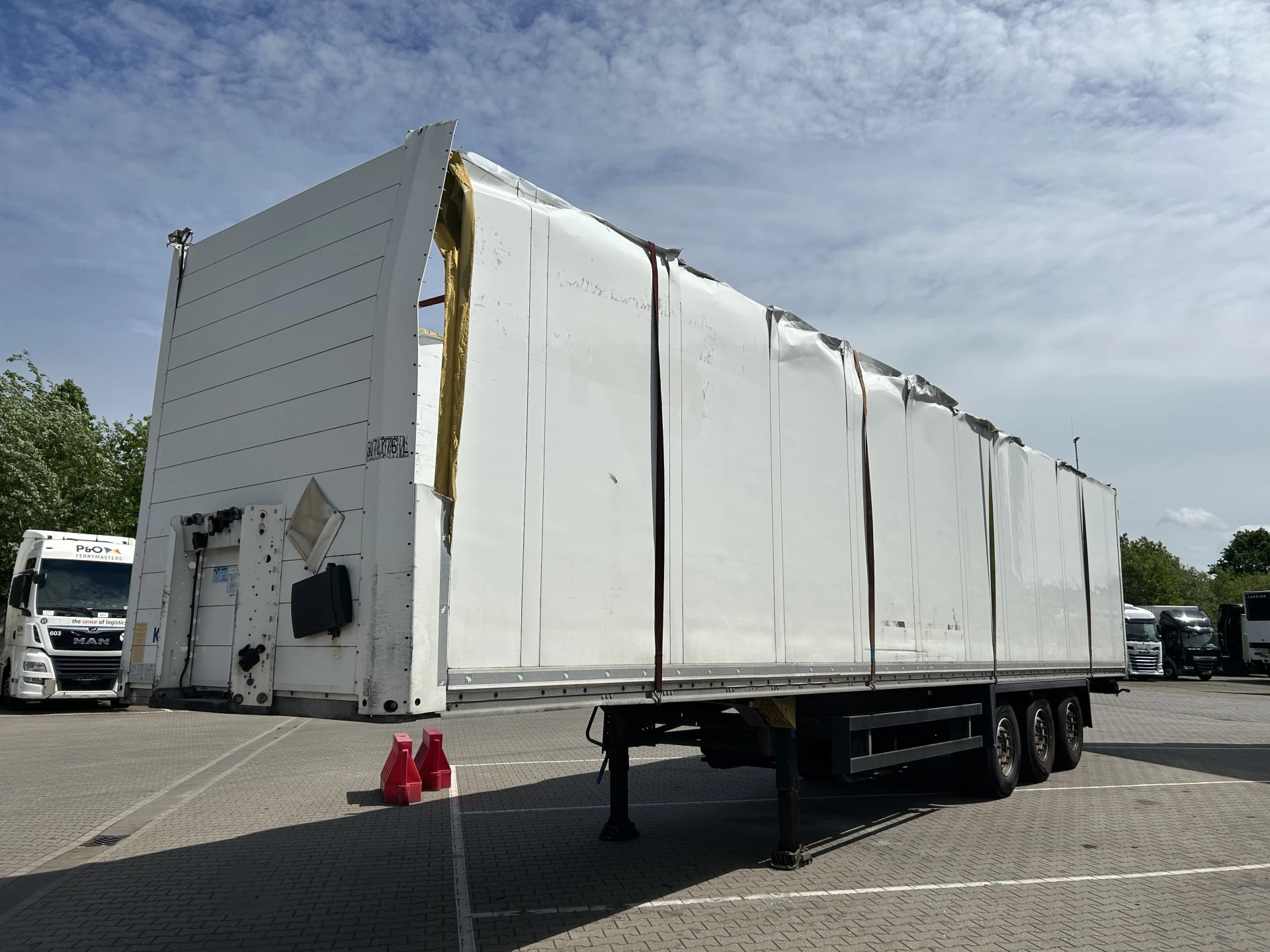 Schmitz Cargobull SCB S3B 2017 - / Roof - Dach - Dak Schade Bild 19