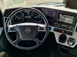 Mercedes-Benz Actros 2019 - 2558 6x2 - AJK Hooklift 20T - Euro 6 - 4.60 WB image 14