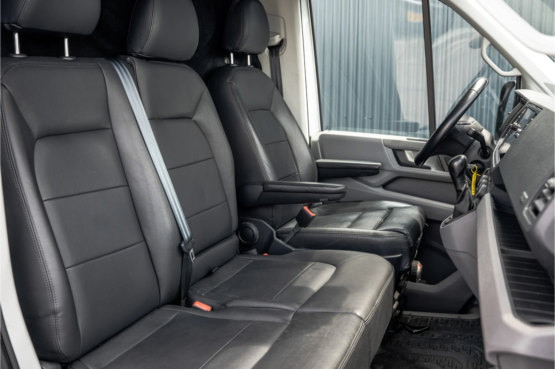 Volkswagen Crafter 2023 - 2.0 TDI XL L5H3 | 177 PK | Rijplaten | Automaat | LED | Camera | Carplay | Schuifdeur L+R | PDC | Trekhaak afbeelding 16