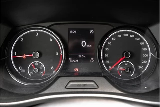 Volkswagen Transporter 2020 - T6.1 2.0 TDI L2H1 | 150 PK | Cruise | Airco | Trekhaak afbeelding 15