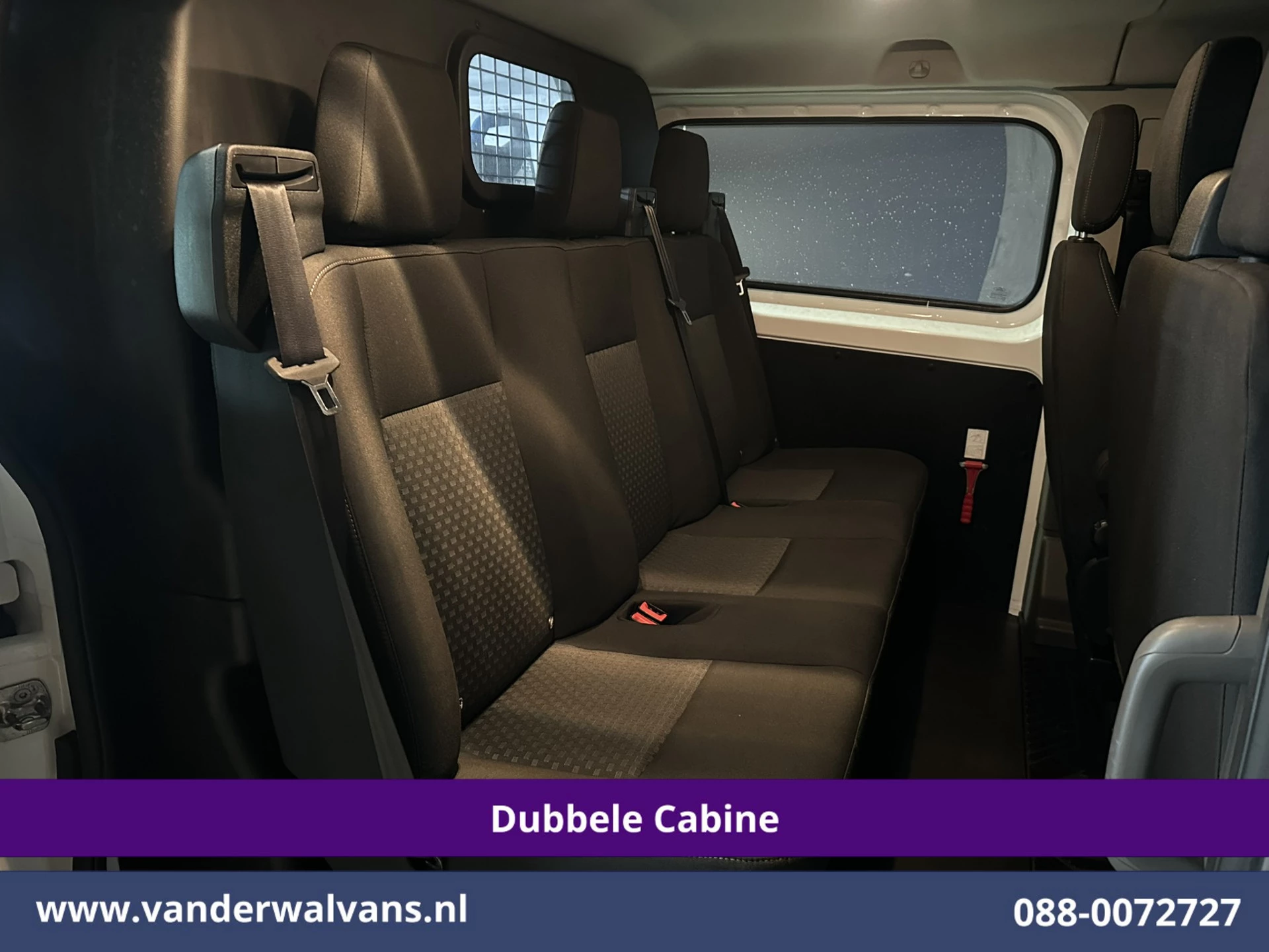 Ford Transit Custom 2021 - 2.0 TDCI 131pk L2H1 Dubbele Cabine Euro6 Airco | 6-Zits | Navigatie | LED | Apple Carplay | Cruisecontrol image 2