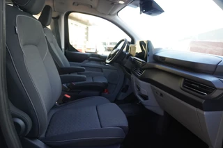 Ford Transit Custom 2025 - 320L 2.5 PHEV 233PK L2H1 Limited 8 Persoons PHEV Automaat obrazek 32