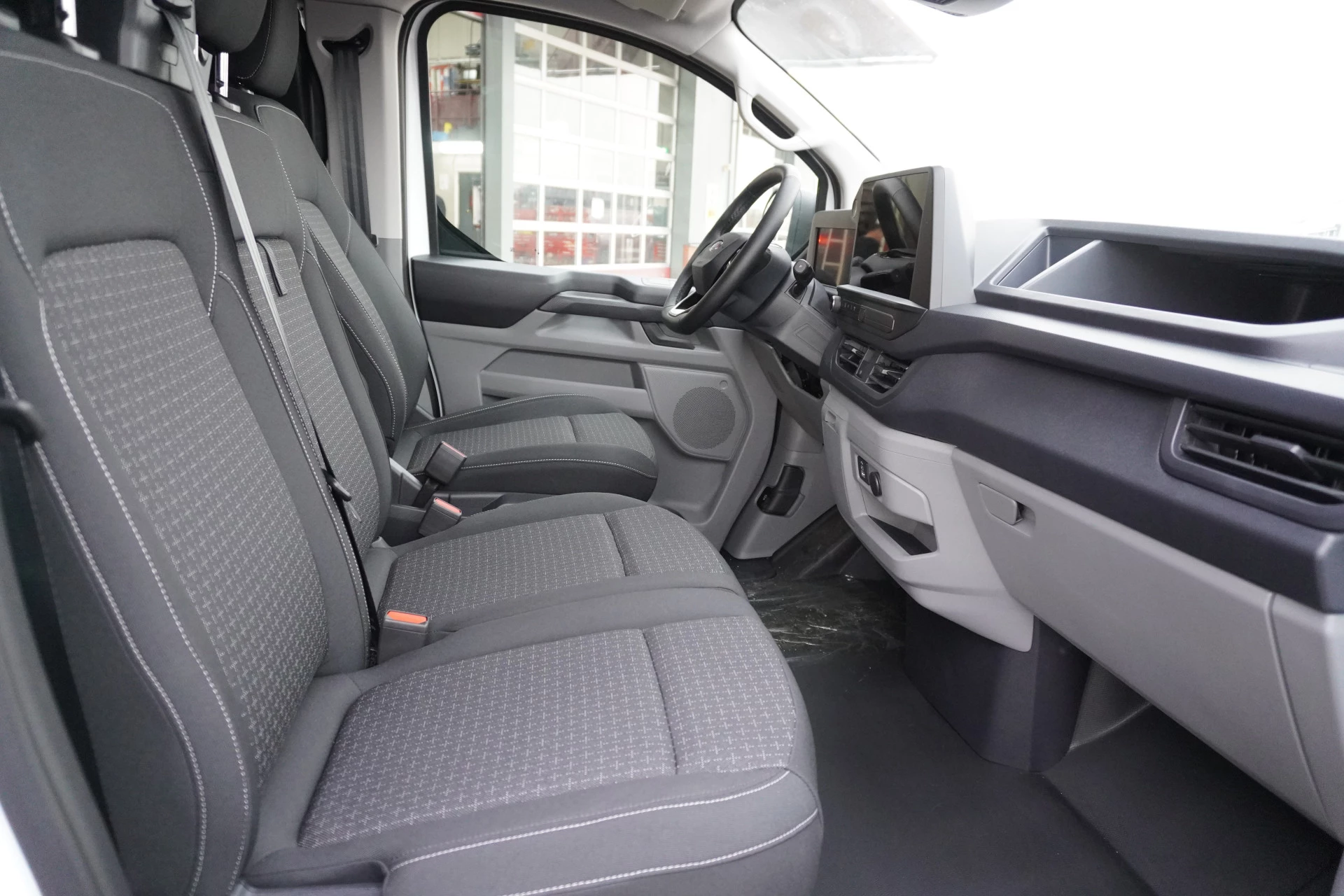 Ford E-Transit 2025 - Cust. 340 L2H1 136PK Trend 65 kWh Elektrisch obrázek 13