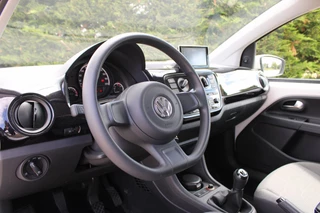 Volkswagen up! 2015 - 1.0 Move Up! BlueMotion Navigatie 1eEigenaar !!NIEUWBINNEN!! obrazek 5