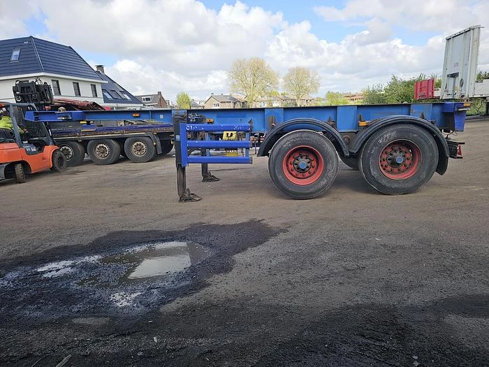 Renders 2 axle 20 ft container chassis steel springs bpw drum heavy duty 1996 image 5