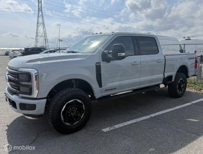 Ford F-250 2026 - USA 6.7 V8 Platinum Tremor obrázek 8