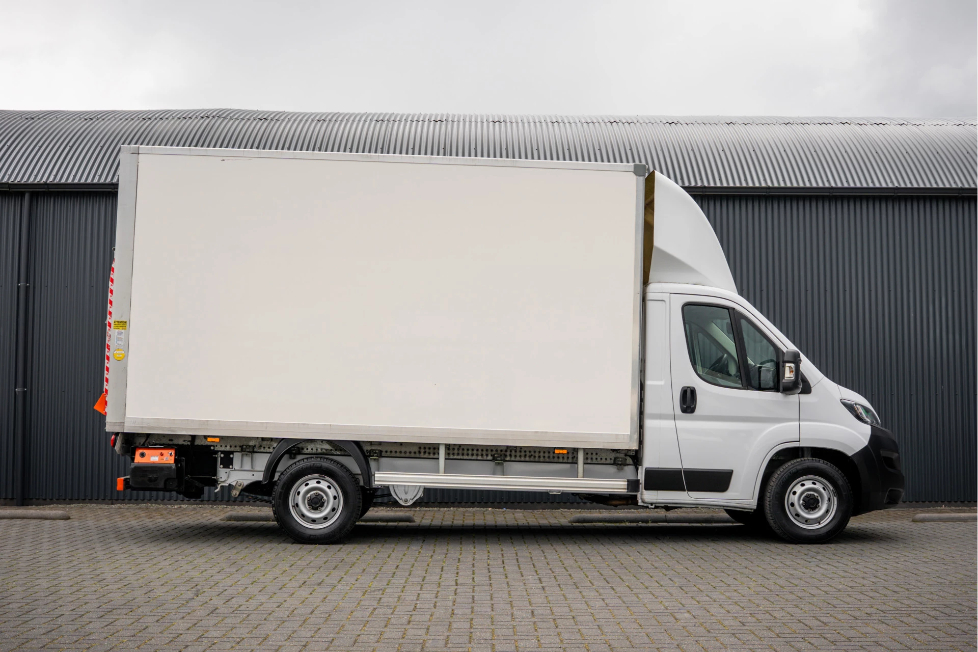 Fiat Ducato 2023 - MultiJet | Bakwagen met laadklep | Camera | Cruise | Airco zdjęcie 6