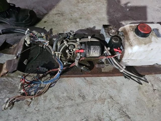 Iskra Hydroliek pomp 24V 2 - N/A obrazek 1