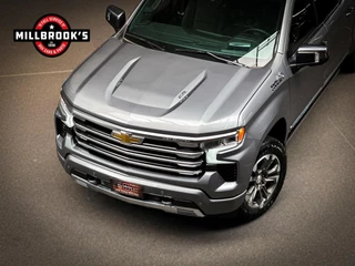 Chevrolet Silverado 2024 - USA High Country 6.2 V8 420 PK bild 7