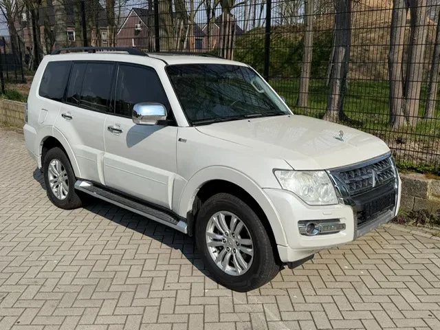 Mitsubishi Pajero 2014 - GLS 3.8 - V6 , 4x4 , 7 Pers., Full Option obrázek 4