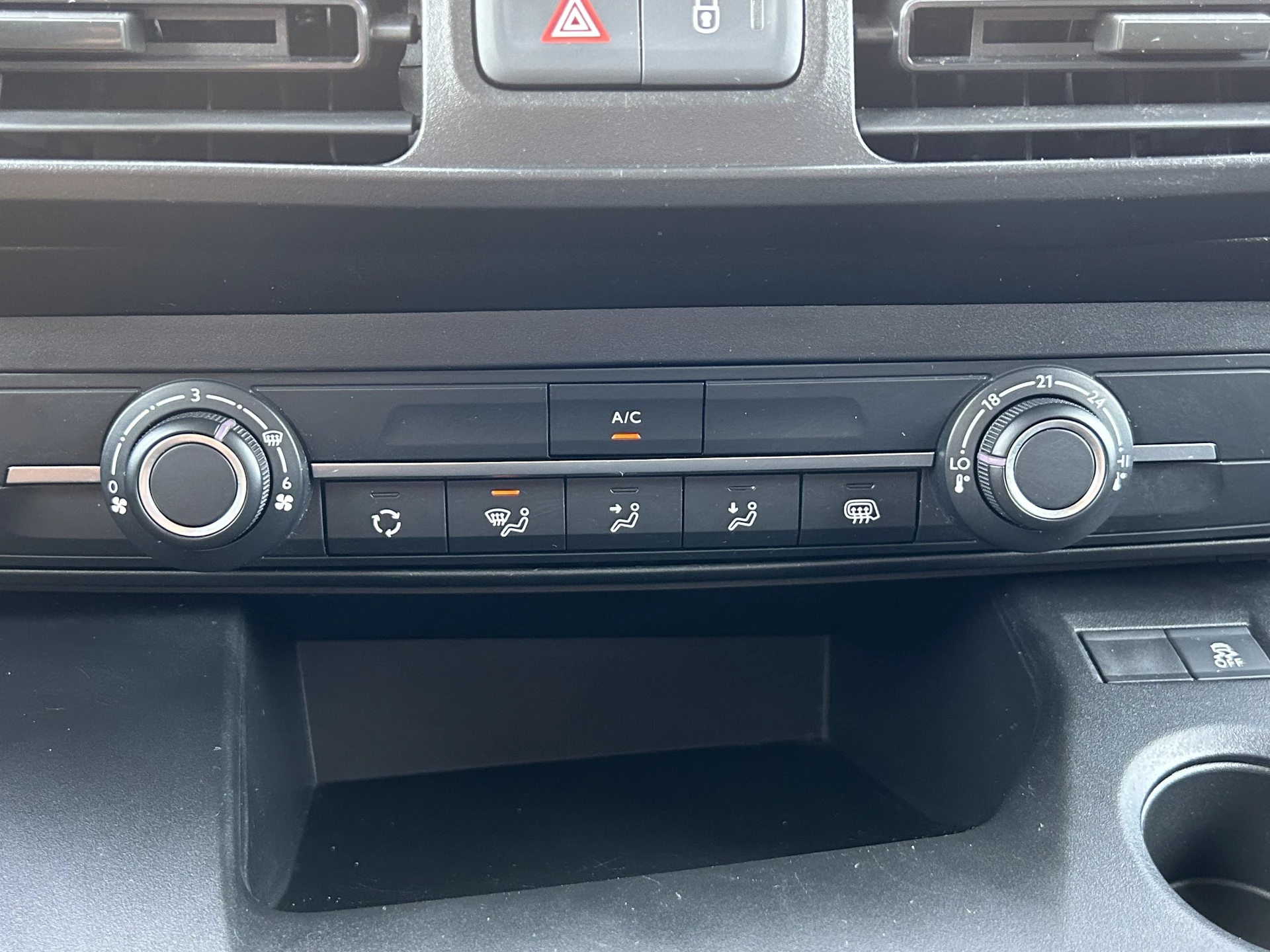 Opel Combo 2019 - 1.5D 102 PK / L2H1 / 83.608 KM ! / 1e EIG. / INRICHTING / 2X SCHUIFDEUR / AIRCO / CRUISE / BLUETOOTH obrázek 17