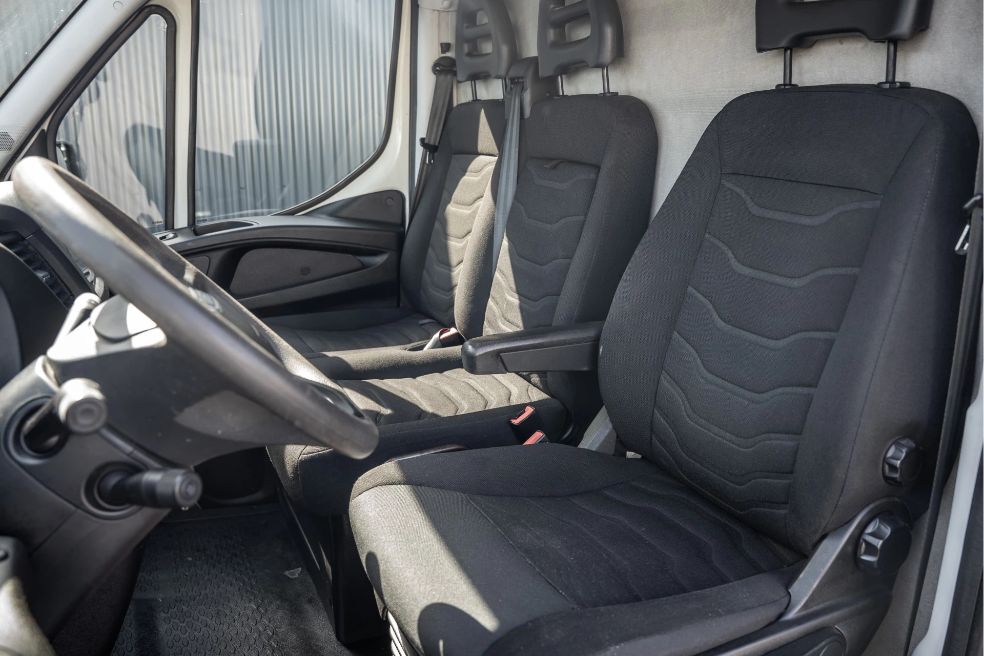 Iveco Daily 2015 - 35S13 L2H1 | 3.5T Trekgewicht | Climate | 3-Zits | Camera | Carplay | Cruise immagine 12